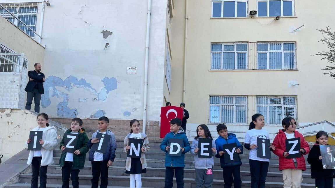 Polis Amca İlkokulunda Ata'ya Saygı